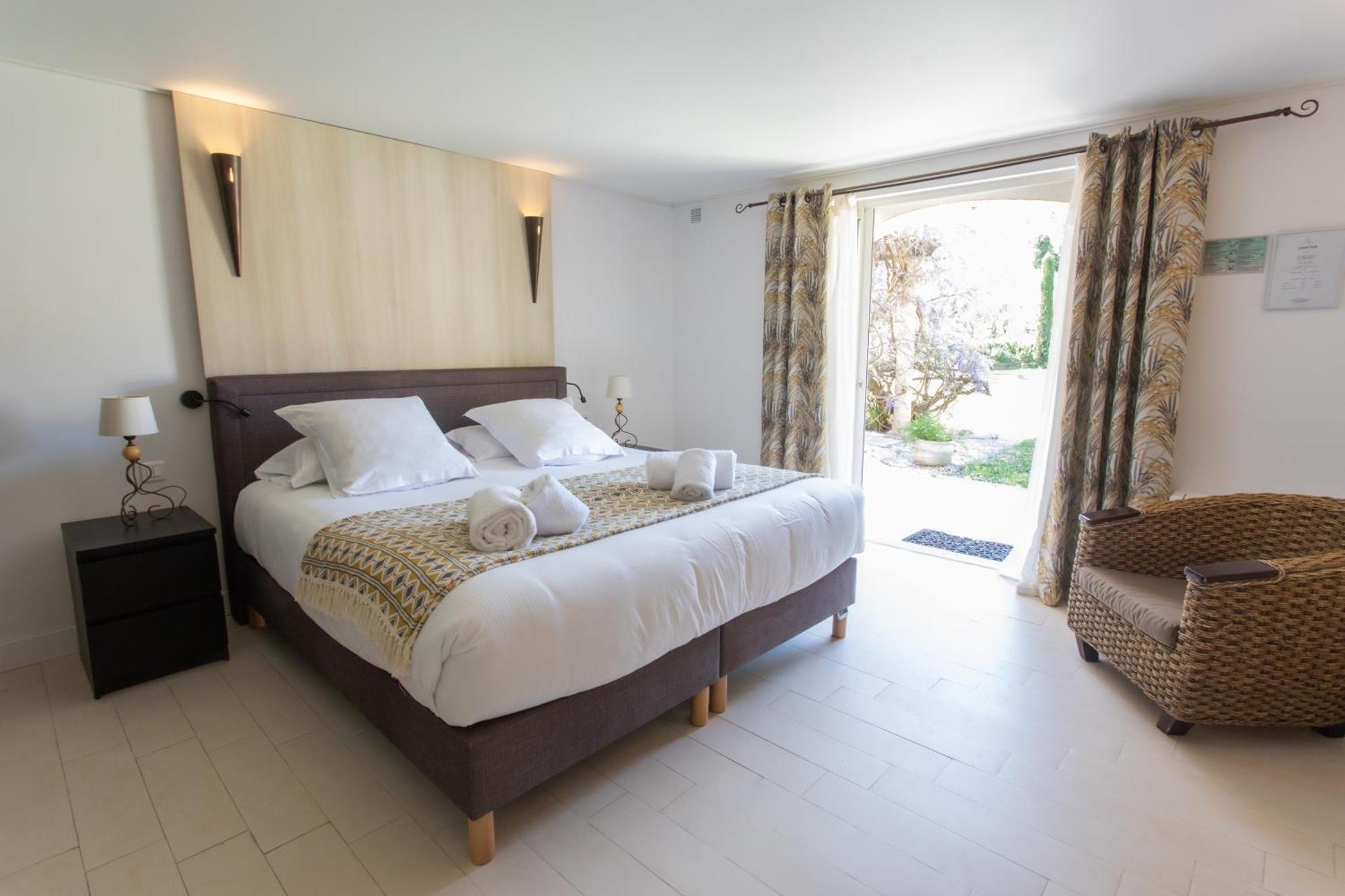 Hotel Le Verger Maelvi Grimaud Bagian luar foto