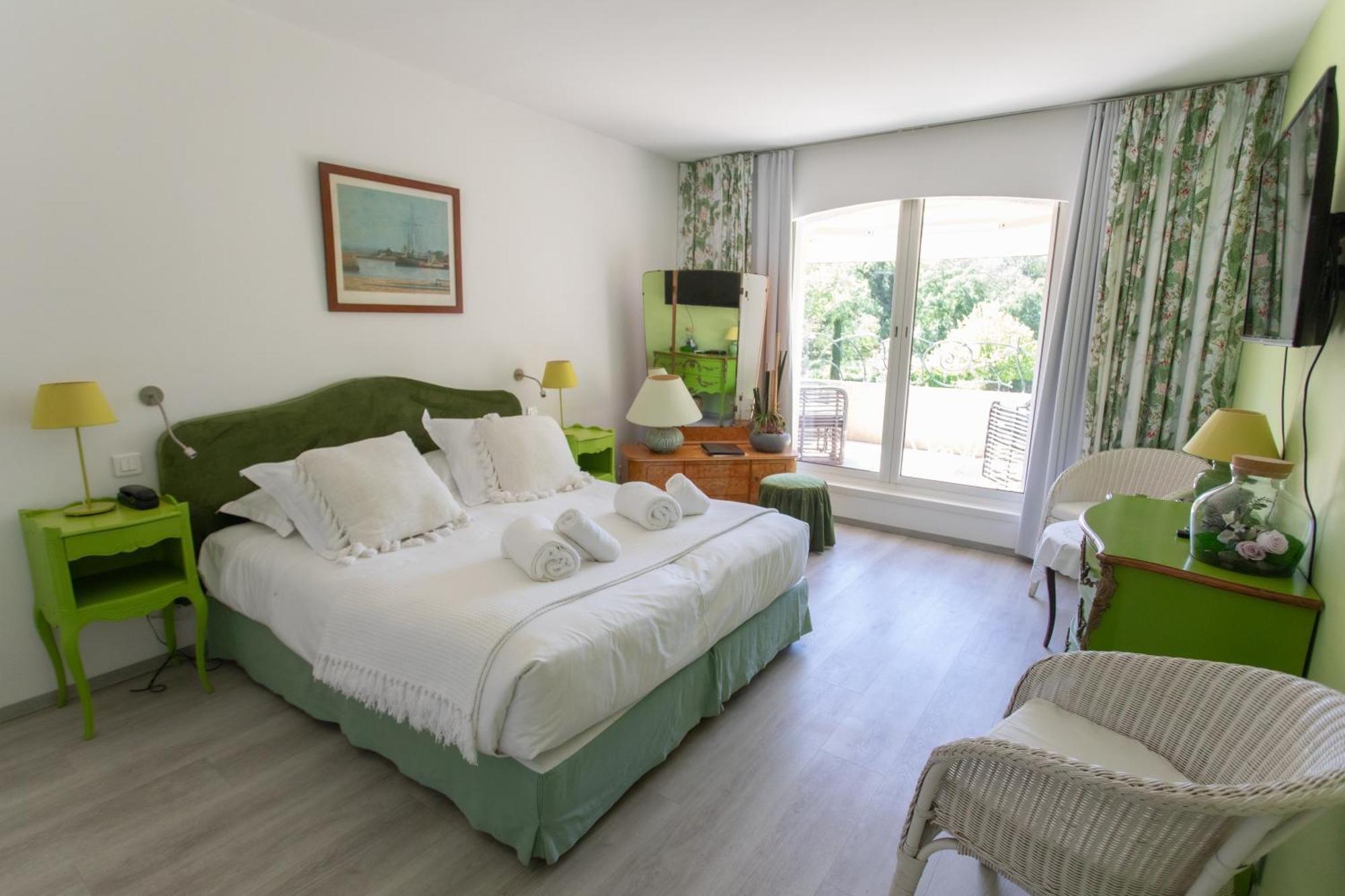 Hotel Le Verger Maelvi Grimaud Bagian luar foto