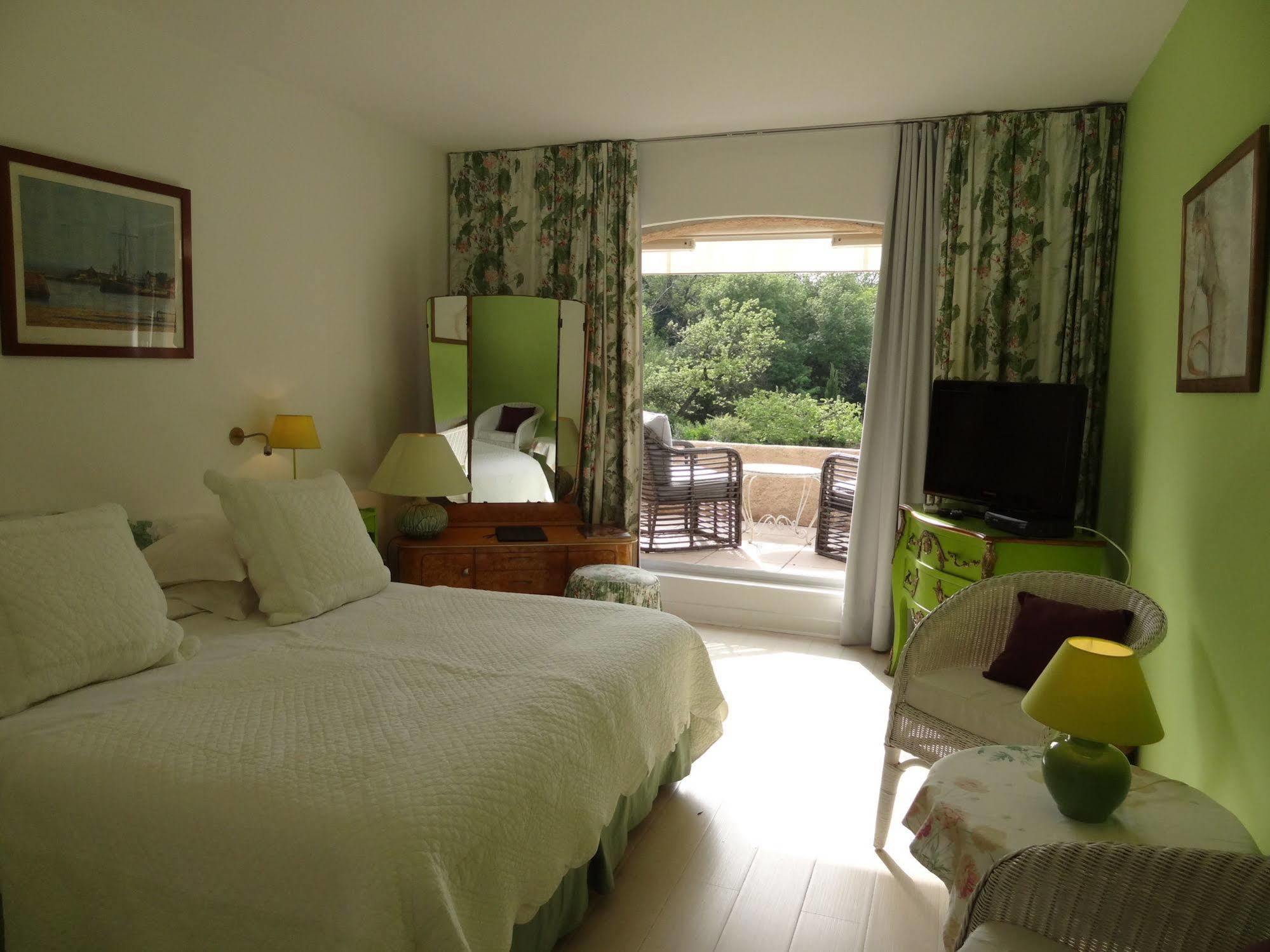 Hotel Le Verger Maelvi Grimaud Bagian luar foto